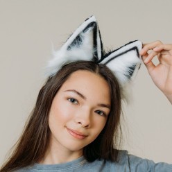 Уши Кошки на ободке, меховые (чёрно-белые) 22*30см