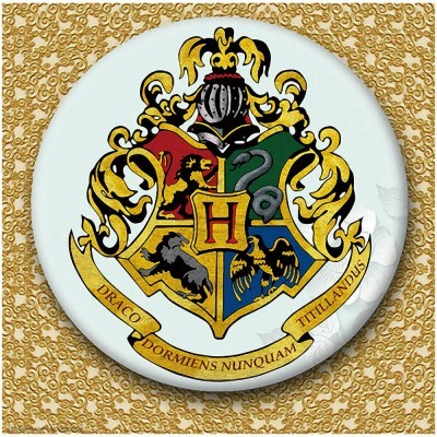 Значок "Хогвардс герб" 4,5см, пластик К0265-1