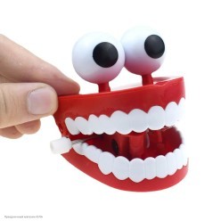 Заводной попрыгун "Челюсти с глазами" (большие) 6,5*6,5см