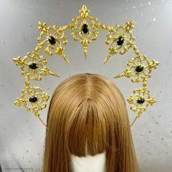 Корона-нимб "Вензеля" золотая, стразы чёрные (металл) 28*30