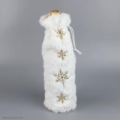 Чехол на бутылку с вышивкой (мех) белый, красный 32*12 см