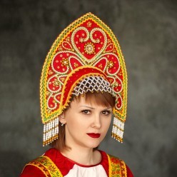 Кокошник "Раиса" красно-золотой