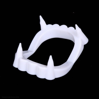 Зубы Дракулы белые 5*4см (пластик) РС19005-1