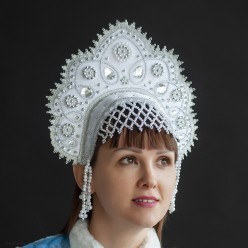 Кокошник "Агапья" белый с серебром