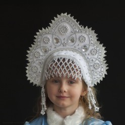 Кокошник "Агапья" белый с серебром